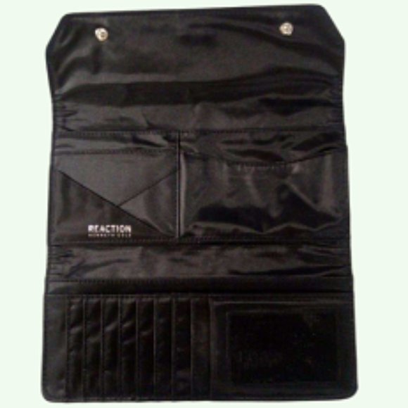 Kenneth Cole Reaction Women's Print Tri-fold Snap Clutch Wallet          Tan & B - Picture 10 of 10